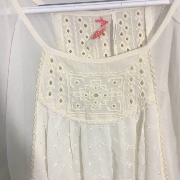 Free People Georgette Eyelet Top Sz XS Sheer Lace Blouse Boho Style - Picture 3 of 15